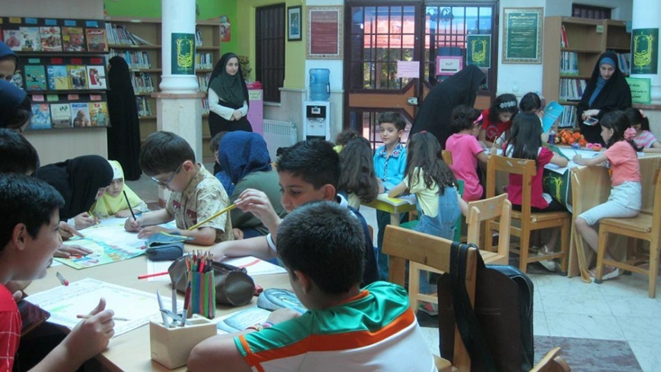 استقبال کودکان و نوجوانان گیلانی از هشتمین جشنواره کتابخوانی رضوی/ تمدید جشنواره تا ۱۰ مرداد