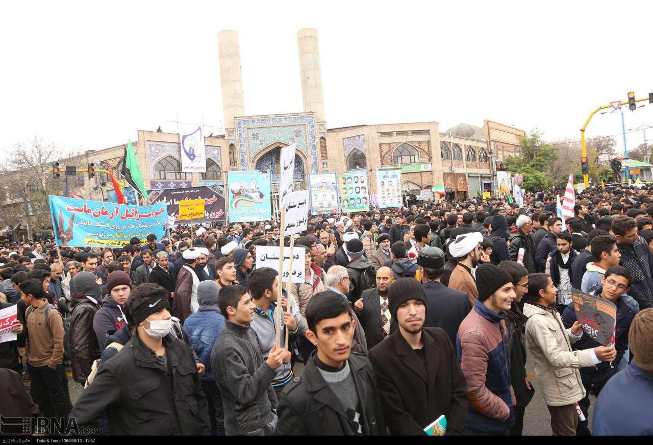 13آبان، نقطه عطفی در تاریخ انقلاب اسلامی است