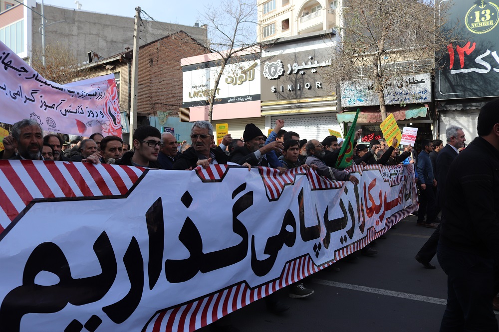 حضور انقلابی مردم اردبیل در راهپیمایی 13آبان