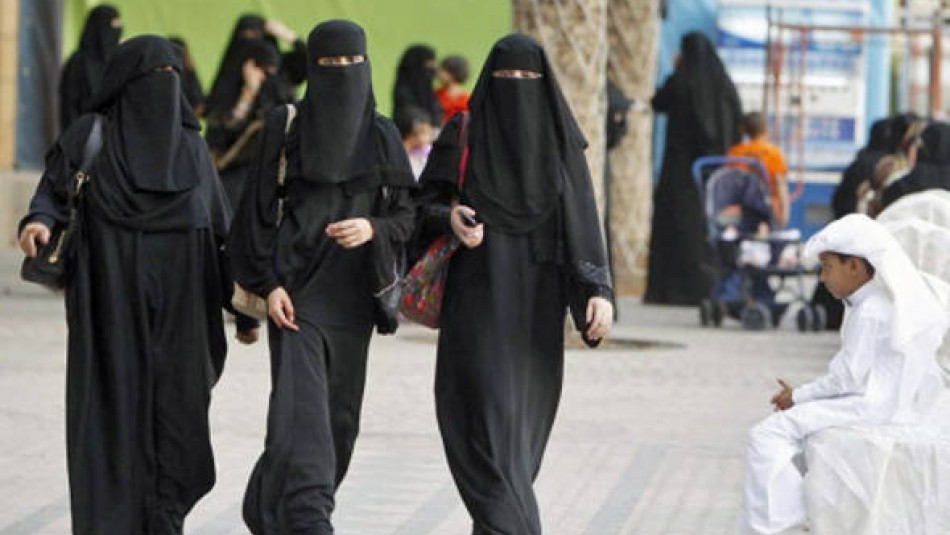 جنبش توییتری زنان در عربستان در اعتراض به پوشش رداء