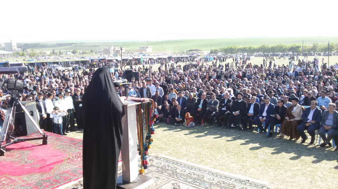 نمایش وحدت و همبستگی مرزبانان در جشنواره کوچ عشایر