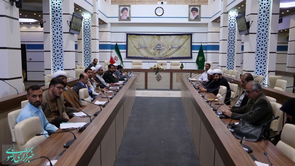 اولین جلسه شورای بزرگداشت دهه کرامت استان فارس در سال 98 برگزار شد