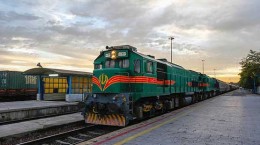 راه آهن ایران آماده انتقال زائران پاکستانی به شهرهای زیارتی است