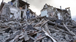 ٢٢٠٠ واحد زلزله زده در میانه نیاز به تخریب و بازسازی دارند