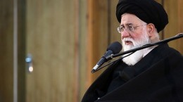 انقلاب ایران خدای حذف شده را به متن زندگی آورد
