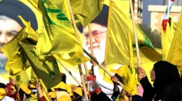 امام خامنه‌ای تنها رهبر یک کشور نیست، امام یک امت است